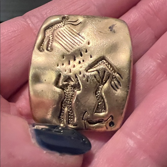 Gold Chain Necklace and Clip-on Earring Set - Picture 7 of 8